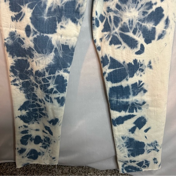 Levi's High Rise Skinny Ankle Jeans - Picture 13 of 15